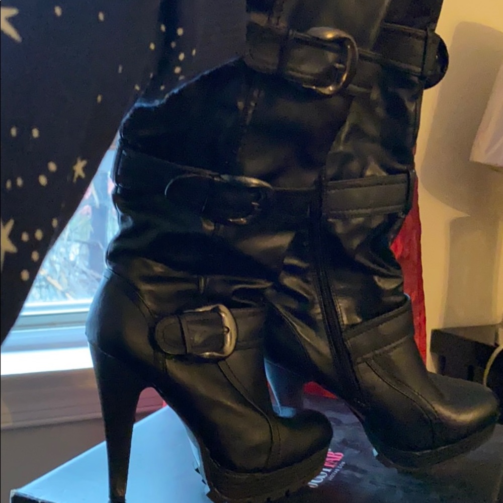 Mid calf Black Boots